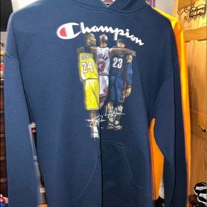 RARE CHAMPION HOODIE